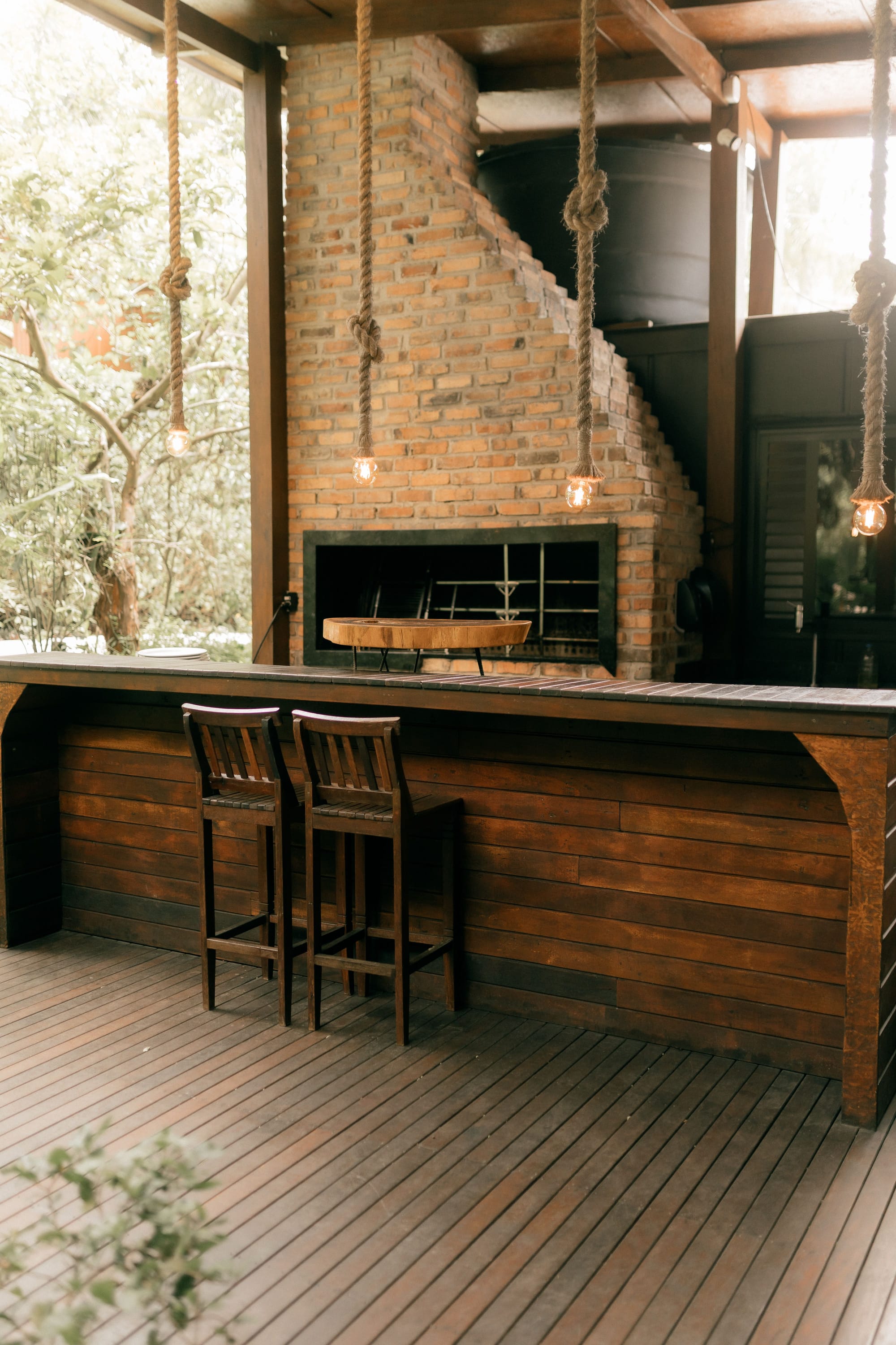How to Build a DIY Outdoor Kitchen or Bar Station This Summer
